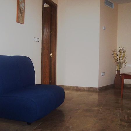 Hotel Al-Yussana ลูซีนา ภายนอก รูปภาพ